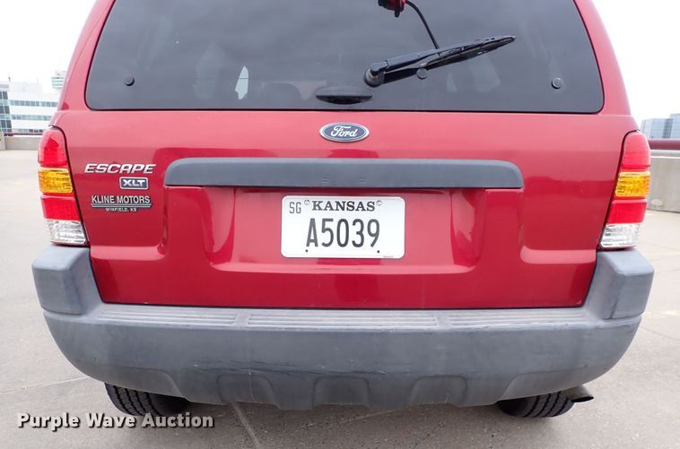 image for item DC4039 2004 Ford Escape XLT  SUV