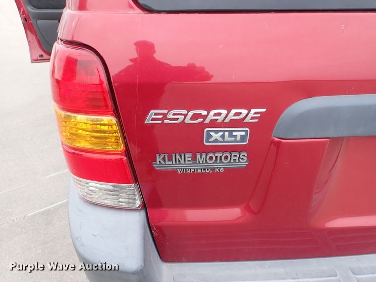 image for item DC4039 2004 Ford Escape XLT  SUV