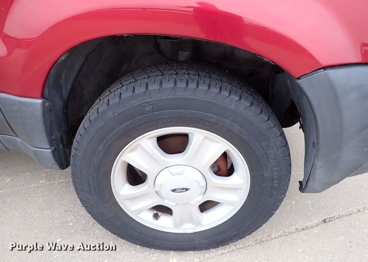 image for item DC4039 2004 Ford Escape XLT  SUV