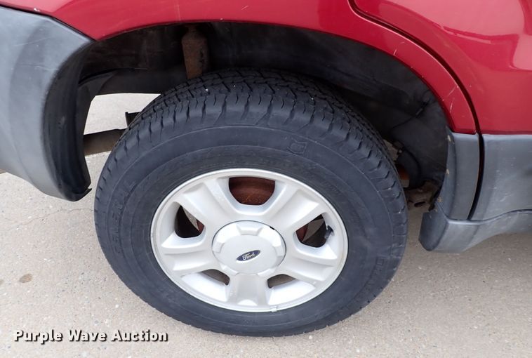 image for item DC4039 2004 Ford Escape XLT  SUV