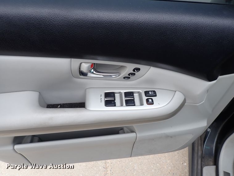 image for item DC4040 2006 Lexus RX400H  SUV