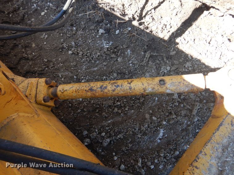 image for item DH8204 1982 International TD15C  dozer