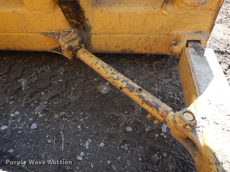 image for item DH8204 1982 International TD15C  dozer