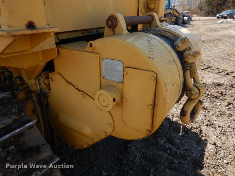 image for item DH8204 1982 International TD15C  dozer