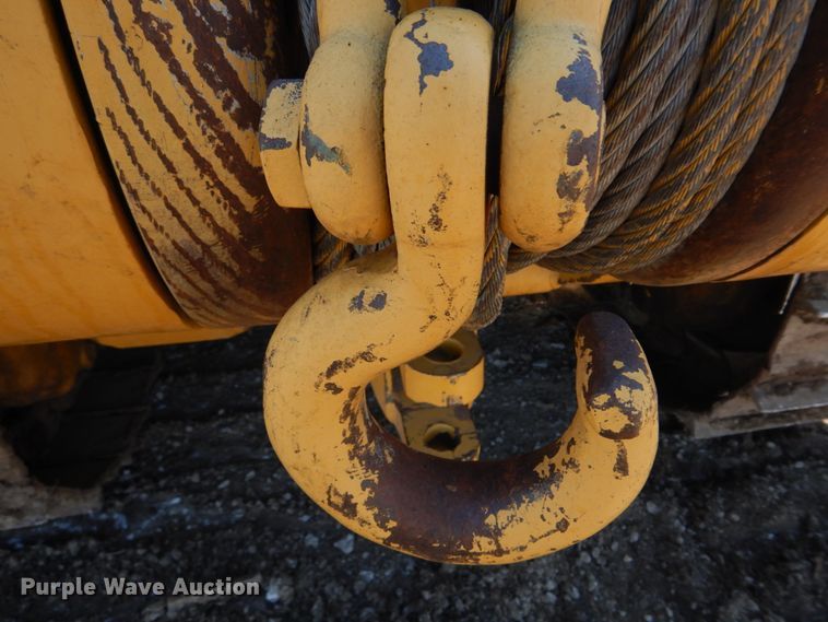 image for item DH8204 1982 International TD15C  dozer