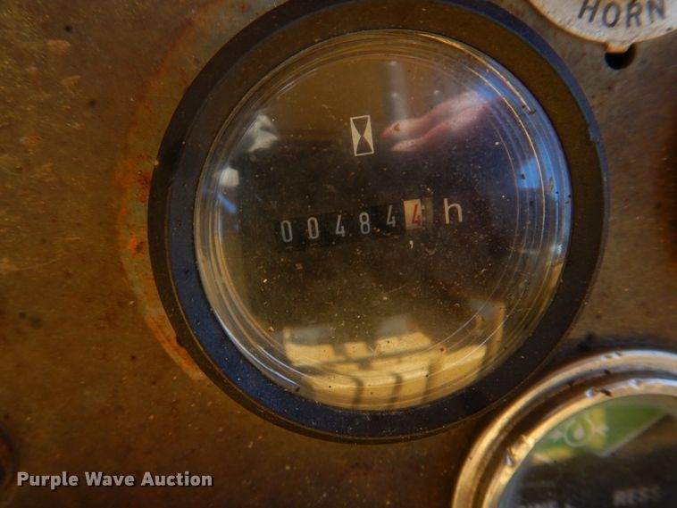 image for item DH8204 1982 International TD15C  dozer