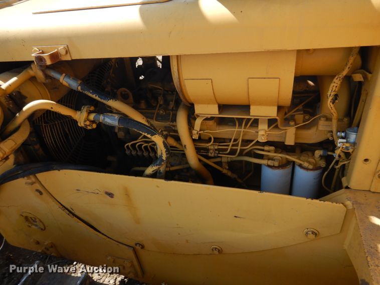 image for item DH8204 1982 International TD15C  dozer