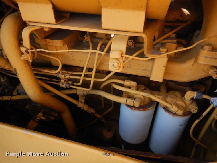 image for item DH8204 1982 International TD15C  dozer