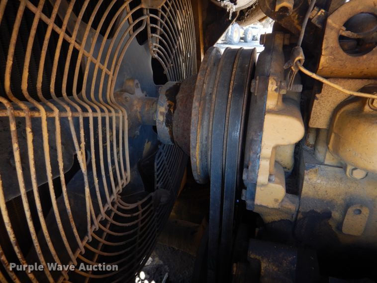 image for item DH8204 1982 International TD15C  dozer