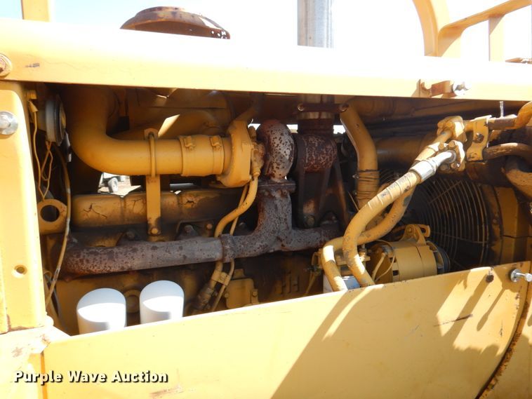 image for item DH8204 1982 International TD15C  dozer