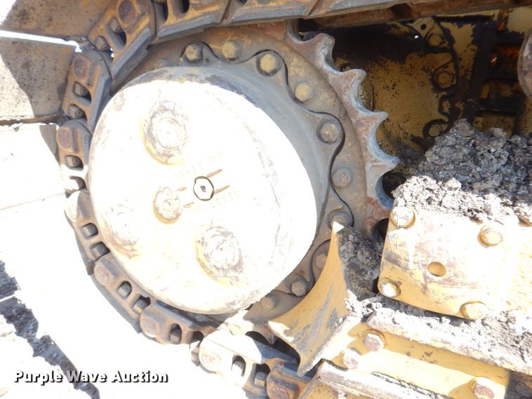 image for item DH8204 1982 International TD15C  dozer