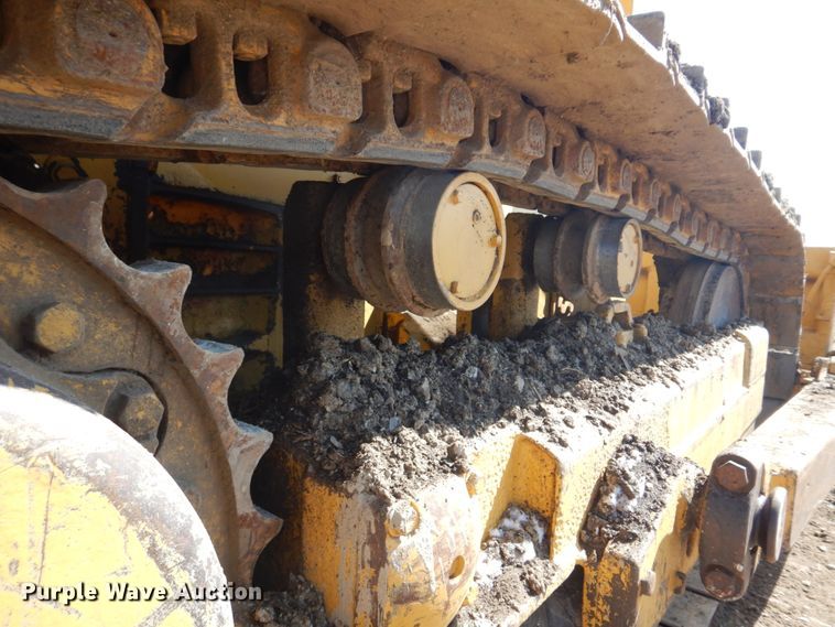 image for item DH8204 1982 International TD15C  dozer