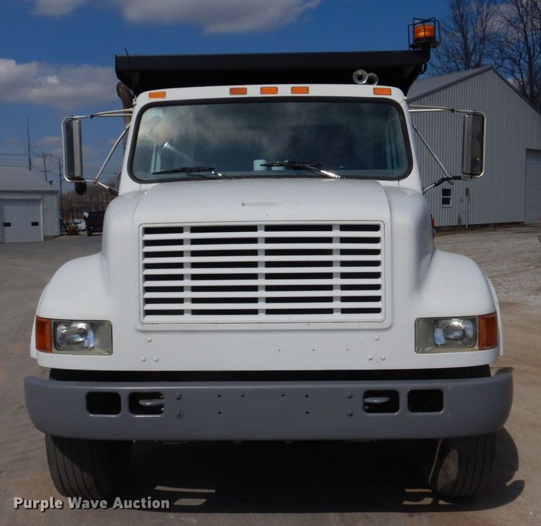 image for item DH8214 1998 International 4900  dump truck