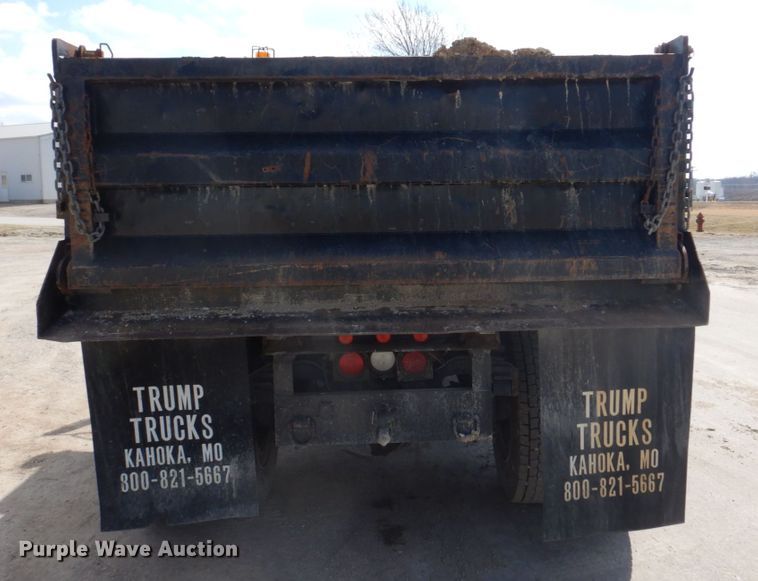 image for item DH8214 1998 International 4900  dump truck