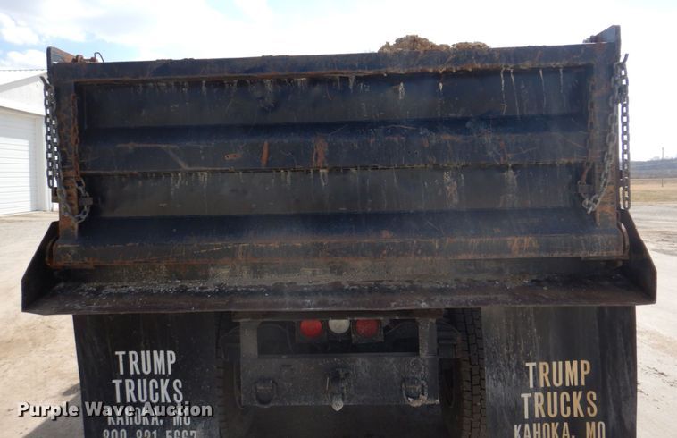 image for item DH8214 1998 International 4900  dump truck