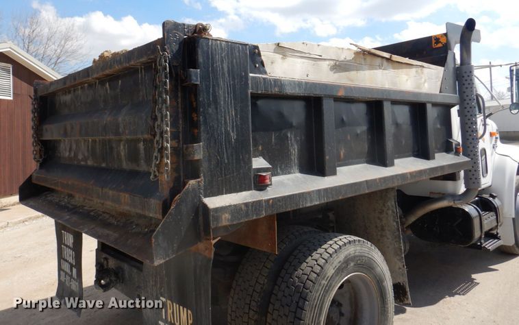 image for item DH8214 1998 International 4900  dump truck