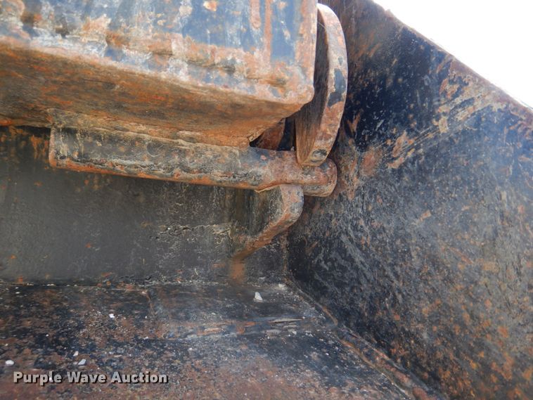 image for item DH8214 1998 International 4900  dump truck