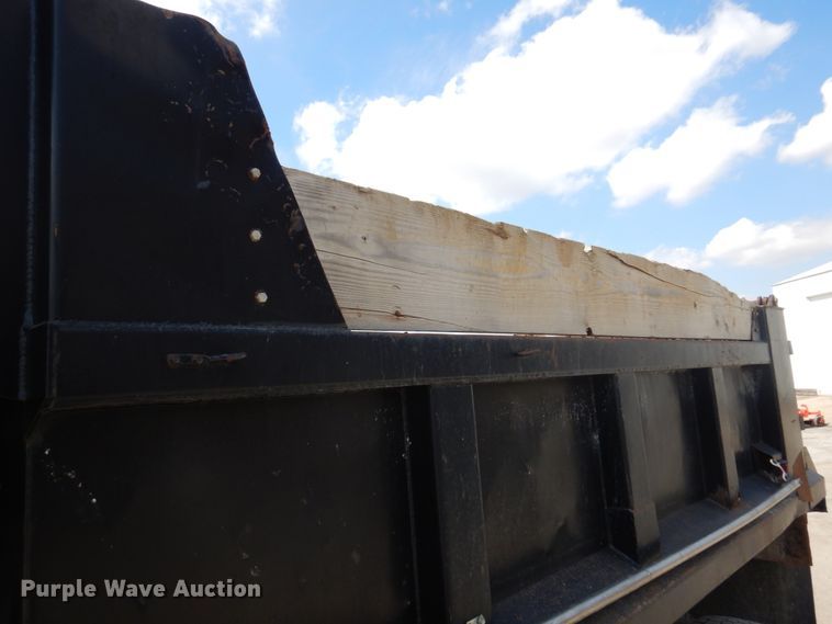 image for item DH8214 1998 International 4900  dump truck