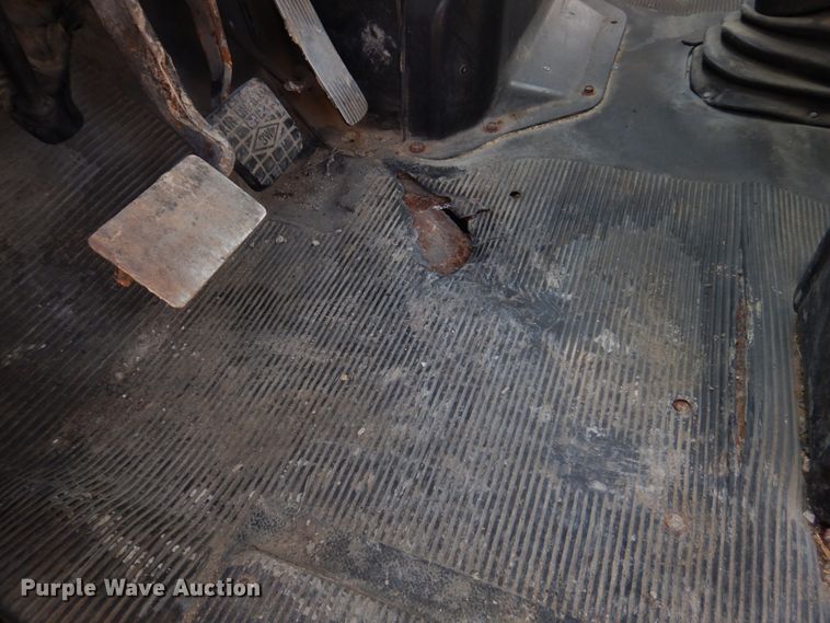 image for item DH8214 1998 International 4900  dump truck