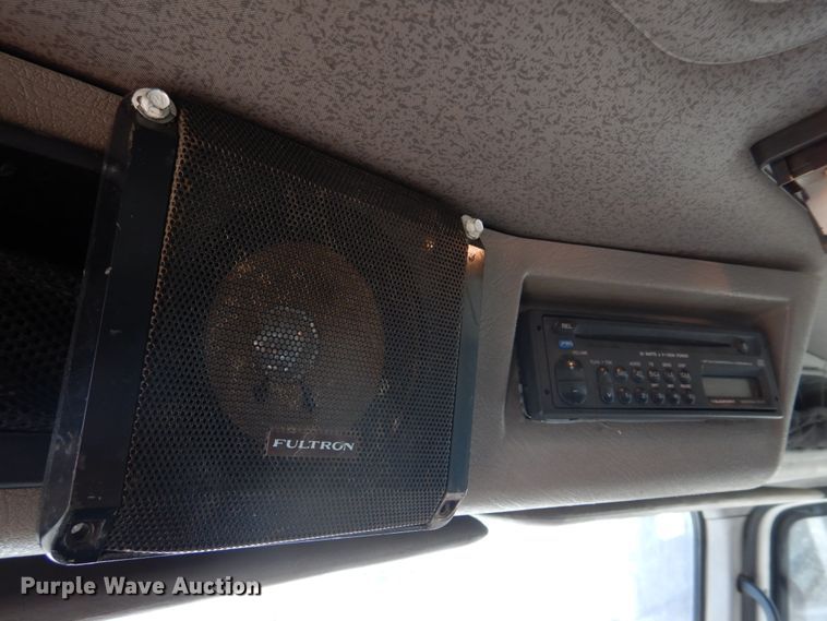 image for item DH8214 1998 International 4900  dump truck