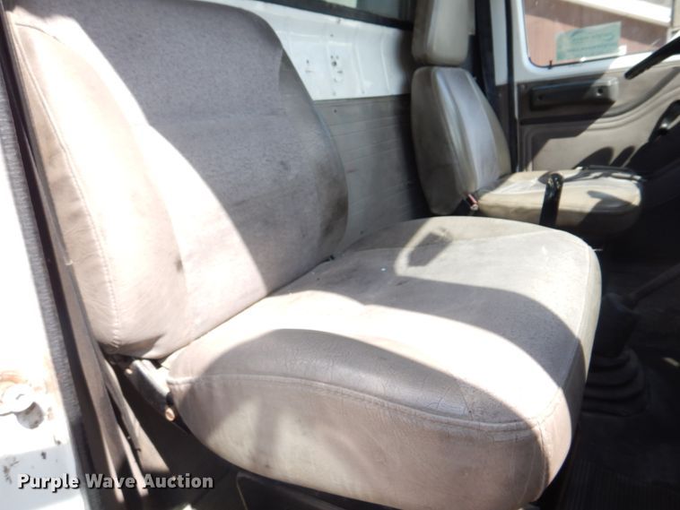 image for item DH8214 1998 International 4900  dump truck