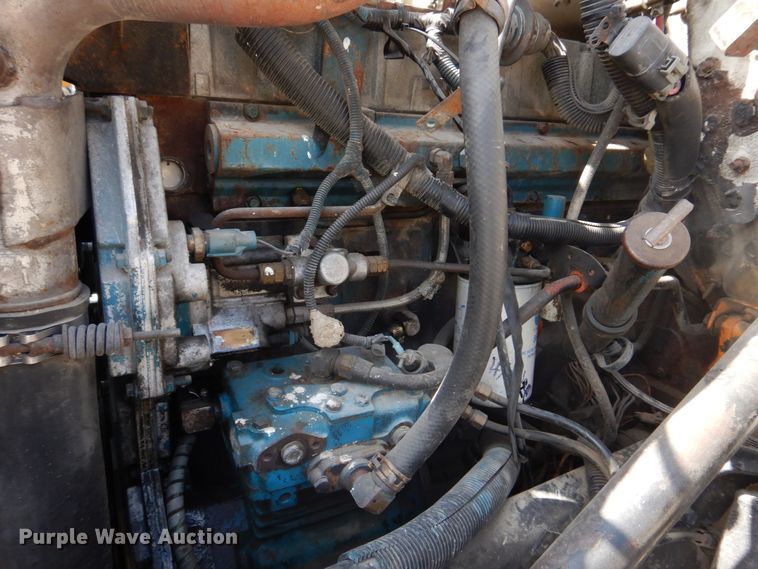 image for item DH8214 1998 International 4900  dump truck