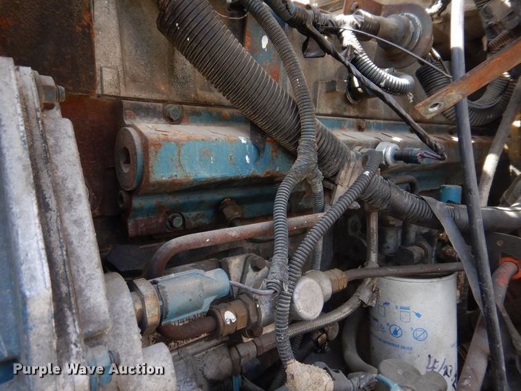 image for item DH8214 1998 International 4900  dump truck