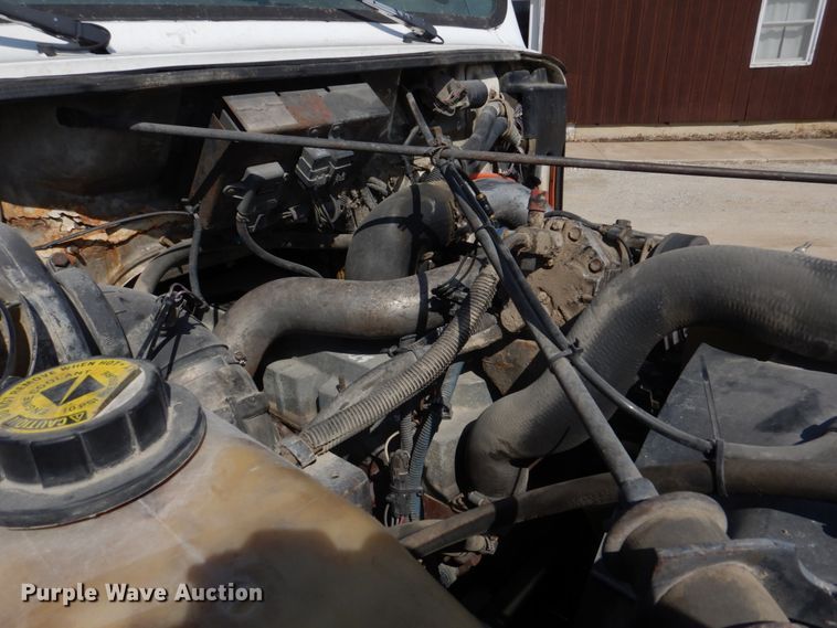 image for item DH8214 1998 International 4900  dump truck