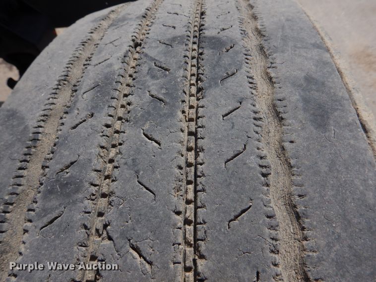 image for item DH8214 1998 International 4900  dump truck