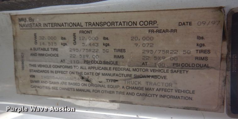 image for item DH8214 1998 International 4900  dump truck