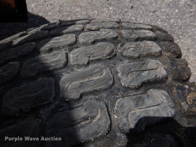 image for item DH8215 Kubota Z726XKW  ZTR lawn mower