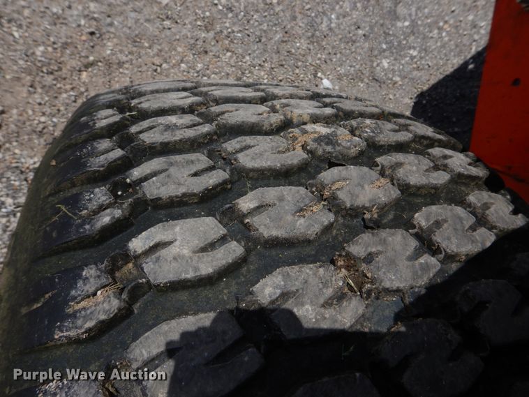 image for item DH8215 Kubota Z726XKW  ZTR lawn mower