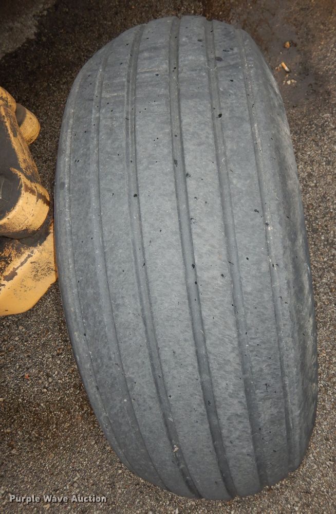 image for item DH8889 New Holland TS110  tractor