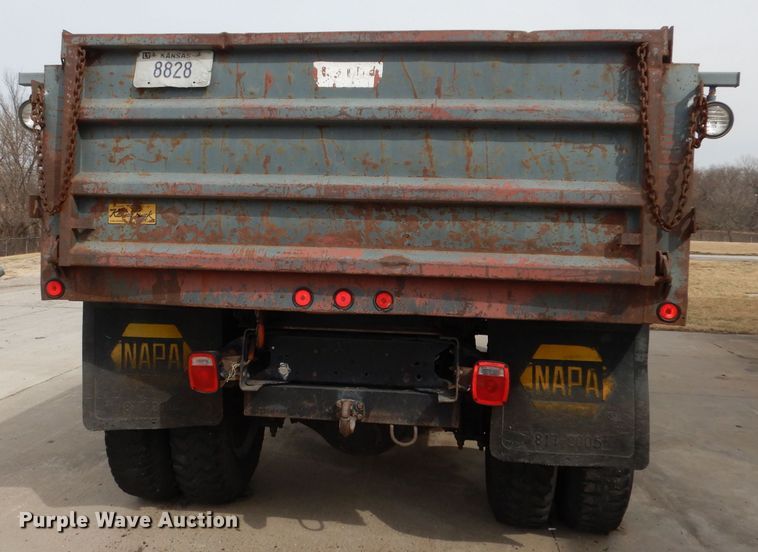 image for item DH8945 1990 Chevrolet Scottsdale  dump truck