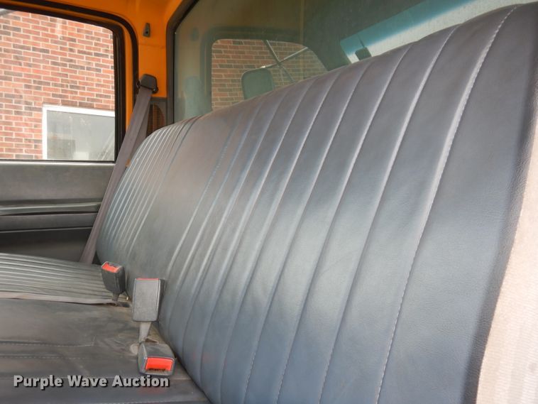 image for item DH8945 1990 Chevrolet Scottsdale  dump truck