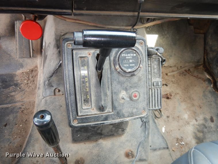 image for item DH8945 1990 Chevrolet Scottsdale  dump truck