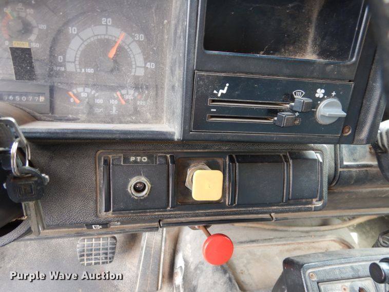 image for item DH8945 1990 Chevrolet Scottsdale  dump truck