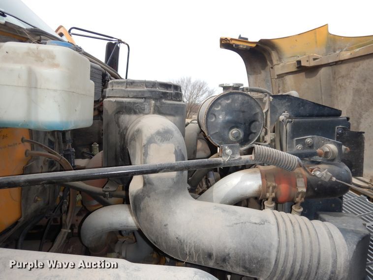 image for item DH8945 1990 Chevrolet Scottsdale  dump truck