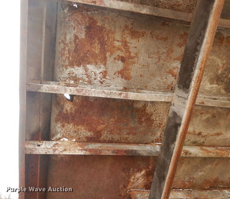 image for item DH8945 1990 Chevrolet Scottsdale  dump truck