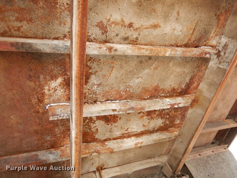 image for item DH8945 1990 Chevrolet Scottsdale  dump truck