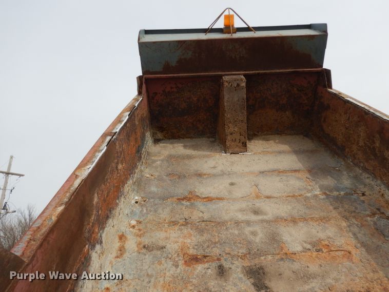 image for item DH8945 1990 Chevrolet Scottsdale  dump truck