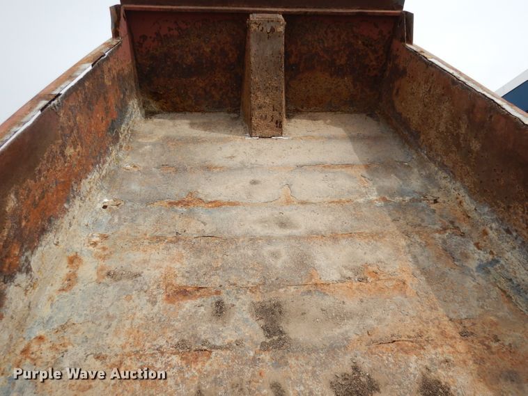 image for item DH8945 1990 Chevrolet Scottsdale  dump truck