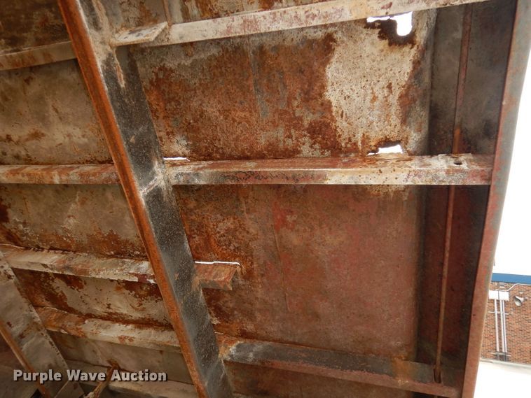 image for item DH8945 1990 Chevrolet Scottsdale  dump truck