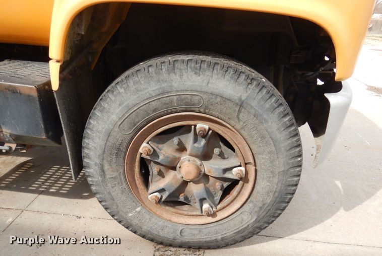 image for item DH8945 1990 Chevrolet Scottsdale  dump truck