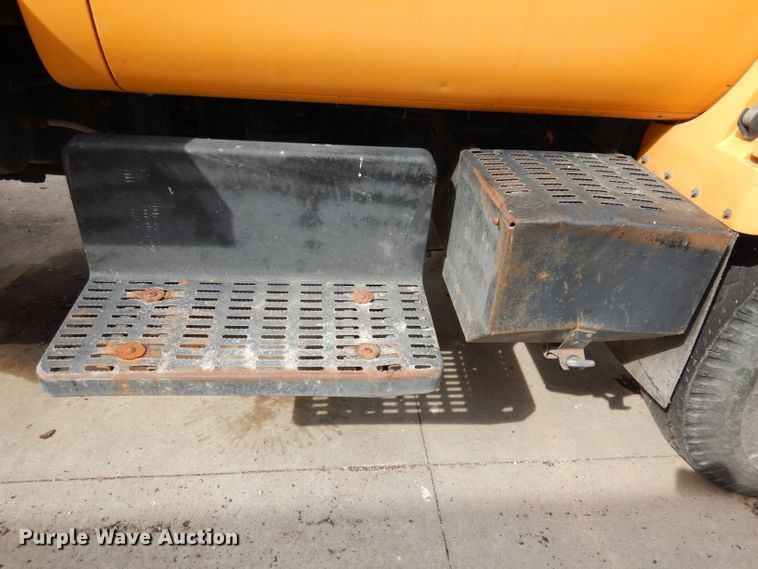 image for item DH8945 1990 Chevrolet Scottsdale  dump truck