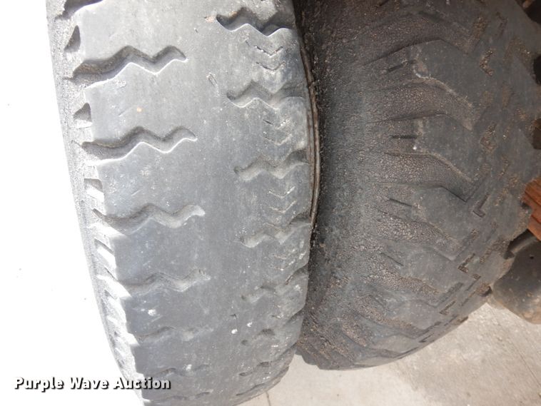 image for item DH8945 1990 Chevrolet Scottsdale  dump truck