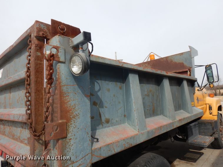 image for item DH8945 1990 Chevrolet Scottsdale  dump truck