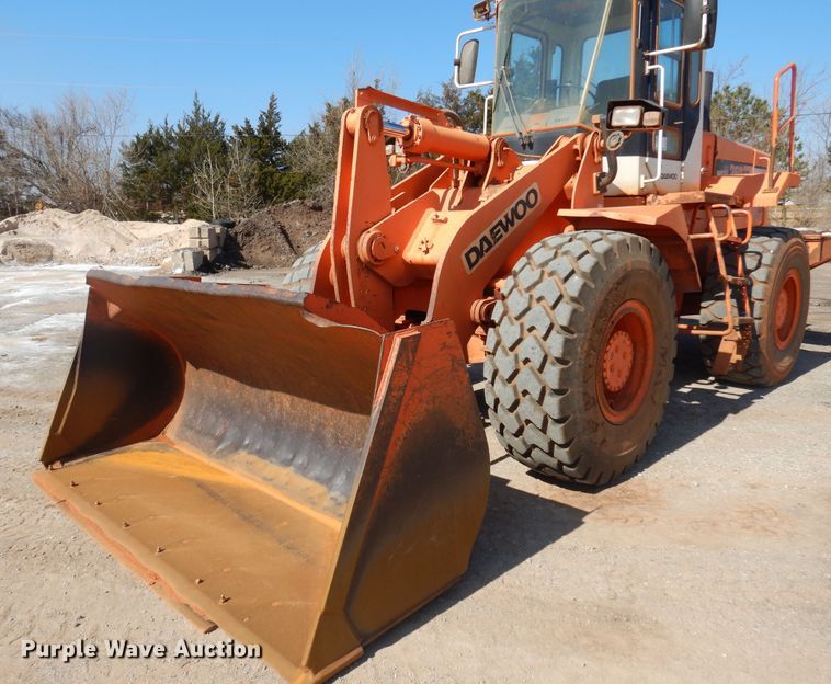 image for item DK4371 2001 Daewoo Mega 250 III  wheel loader