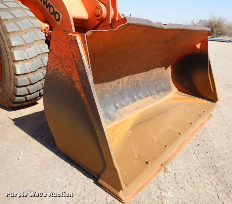 image for item DK4371 2001 Daewoo Mega 250 III  wheel loader