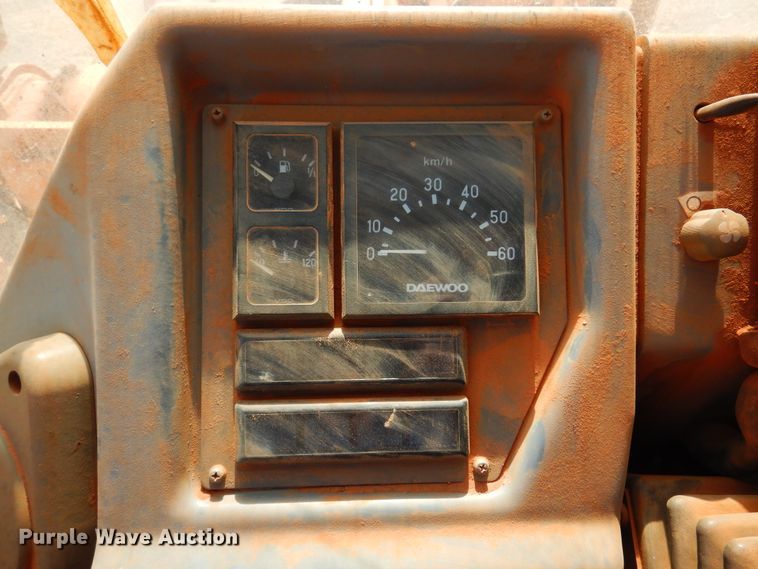 image for item DK4371 2001 Daewoo Mega 250 III  wheel loader